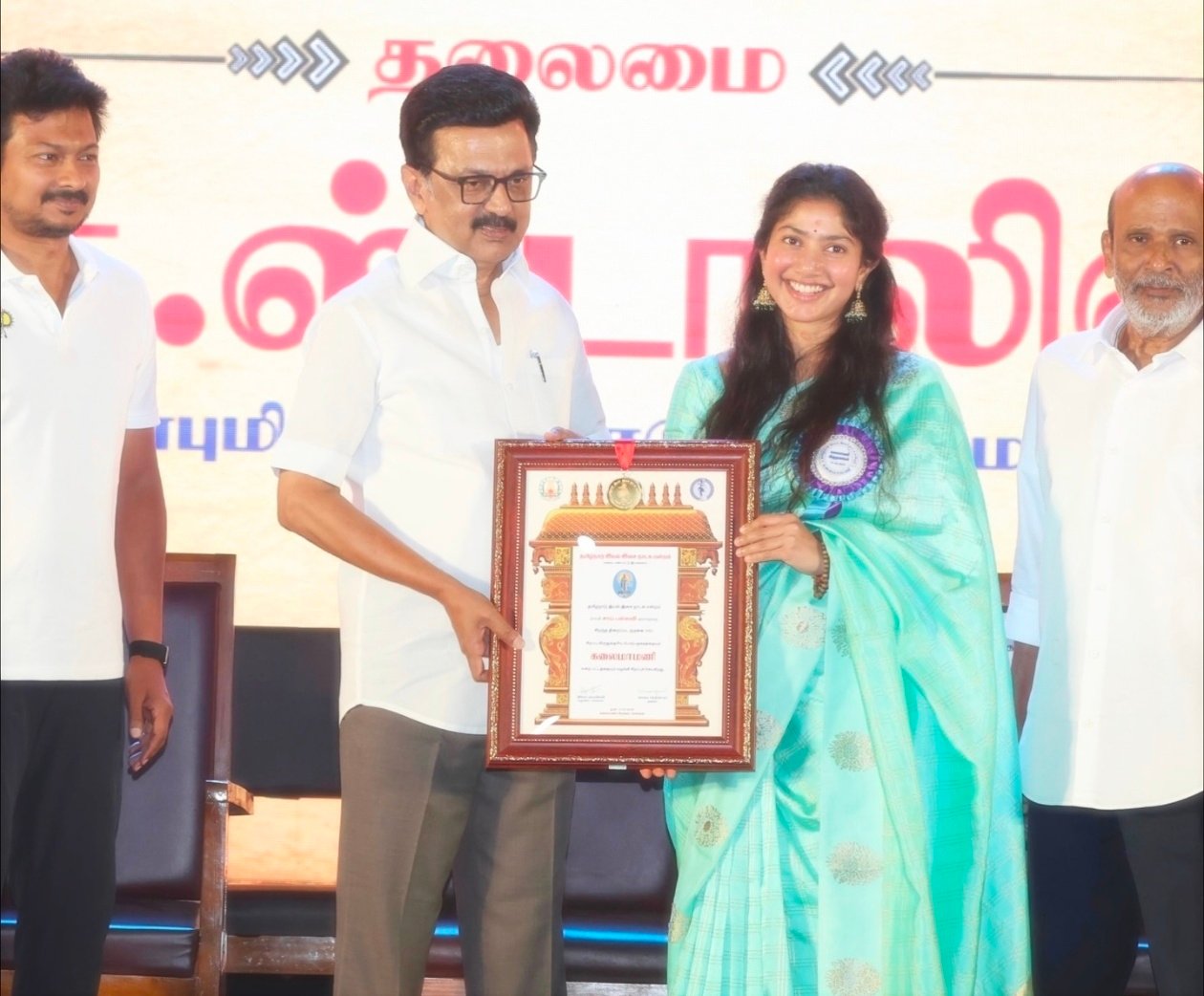 CM Stalin Presenting Honor