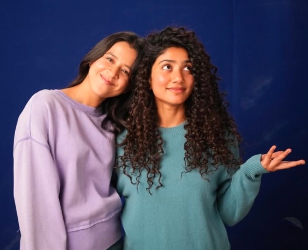 Sai Pallavi and Pragati Mishra on the sets of Ek Din