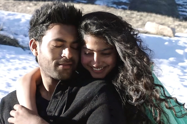 Varun Tej and Sai Pallavi in Fidaa